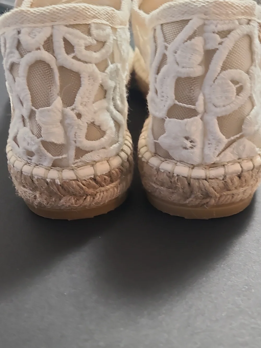 Toni Pons Origens Women's Espradilles Ecru Floral Embroidered Lace Sz 41/ USA 10